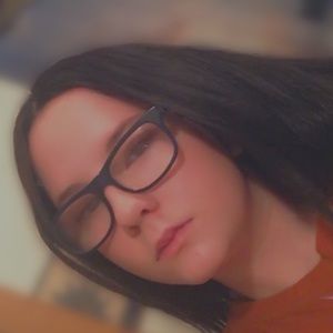 Meet your Posher, Ivori